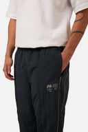 The Shield Jogger - Green